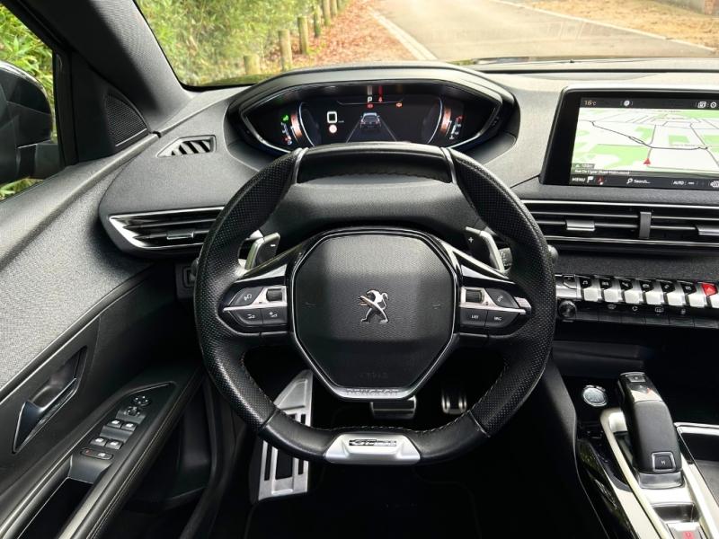 PEUGEOT 5008, photo 17