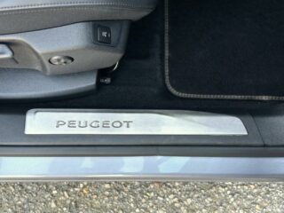 PEUGEOT 5008, photo 28